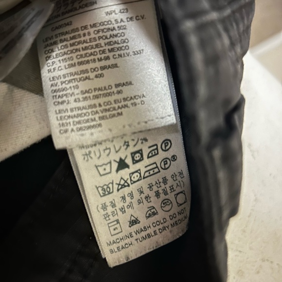 Levi’s Cargo Pants - Picture 6 of 6